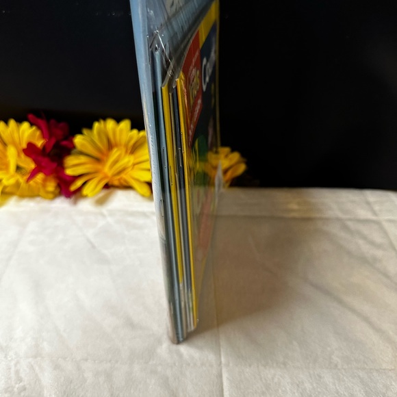 New Scholastic Literacy Children’s Book 📚 Bundle Of 10, Factory Sealed - Picture 5 of 5